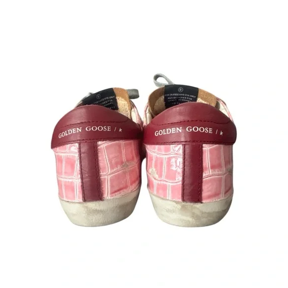 Golden Goose Superstar Sneakers
Size 38 - Picture 3 of 7